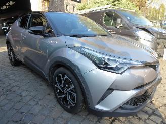 Toyota CH-R Hybrid picture 4