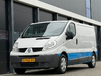 begagnad bil bedrijf Renault  2.0.DCI T29 L2H1 DC 2011/6