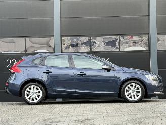 Volvo V-40 1.6 D2 Navi Clima AUTOMAAT picture 3