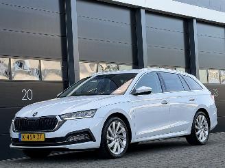 skadebil auto Skoda Octavia 1.0 e-TSI Virtual Cockpit Clima PDC 2021/4