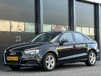 ocasión turismos Audi A3 LIMOUSINE 1.6 TDI Navi Xenon EURO-6 2017/6