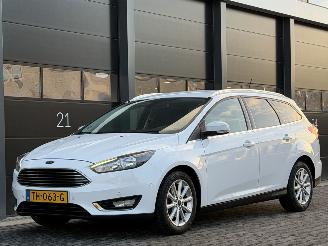 krockskadad bil auto Ford Focus 1.0 Titanium Navi Clima PDC 2018/7