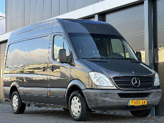 Mercedes Sprinter 3.0 319 CDI V6 Airco L2-H2 3-PERS picture 2