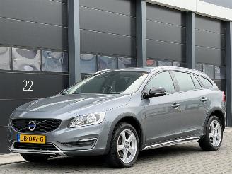 ojeté vozy osobní automobily Volvo V-60 Cross Country 2.0 D4 Navi Clima EURO-6 2016/1