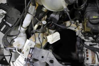 Peugeot 208  picture 18