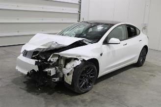 Damaged car Tesla Model 3  2024/1