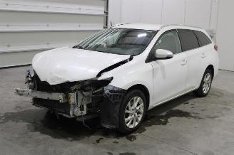 krockskadad bil auto Toyota Auris  2019/5