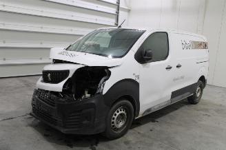 Vaurioauto  passenger cars Peugeot Expert  2022/10