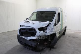 Vaurioauto  passenger cars Ford Transit  2023/11