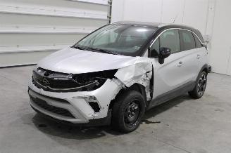uszkodzony samochody osobowe Opel Crossland X 2023/12