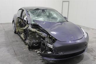 Tesla Model 3  picture 2