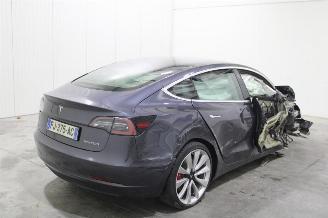 Tesla Model 3  picture 3