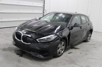 damaged passenger cars BMW 1-serie 116 2023/3