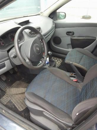 Renault Clio  picture 5