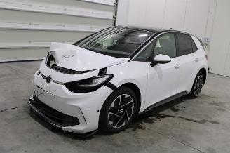 krockskadad bil auto Volkswagen ID.3  2024/5