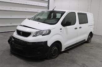 Vaurioauto  passenger cars Peugeot Expert  2017/4