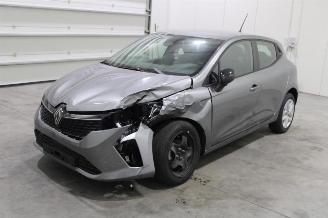 krockskadad bil auto Renault Clio  2024/12