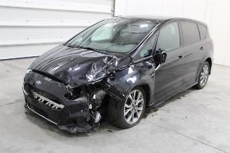 Salvage car Ford S-Max  2019/6