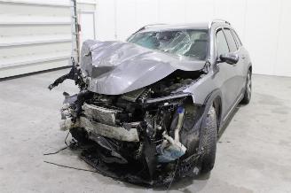 skadebil auto Mercedes GLB 200 2021/6