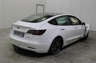 Tesla Model 3  picture 3