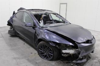 Tesla Model 3  picture 2