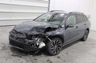 Vaurioauto  passenger cars Volkswagen Golf  2024/3