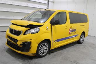 krockskadad bil auto Peugeot Expert  2022/12