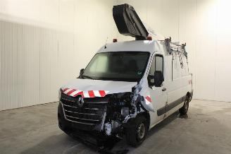 damaged passenger cars Renault Master  2022/3