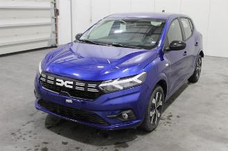 skadebil auto Dacia Sandero  2025/3