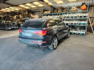 Audi Q7  picture 3