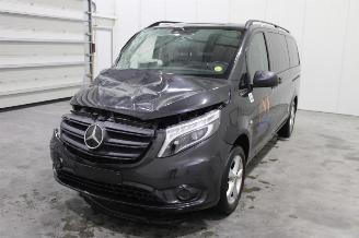skadebil auto Mercedes Vito  2021/4