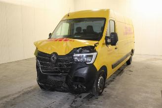 damaged passenger cars Renault Master  2023/7