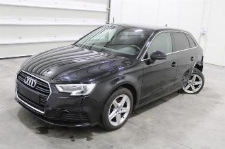 Unfallwagen Audi A3  2019/1
