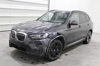 krockskadad bil auto BMW iX3  2023/11
