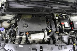 Peugeot 208  picture 14