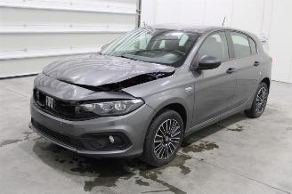 krockskadad bil auto Fiat Tipo  2021/3