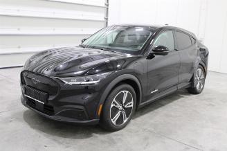 krockskadad bil auto Ford Mustang Mach-e  2024/4