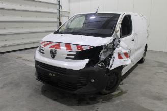 krockskadad bil auto Peugeot Expert 2025/1