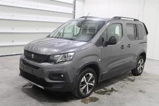 krockskadad bil auto Peugeot Rifter 2020/12