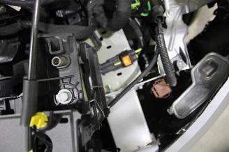 Peugeot 208  picture 20