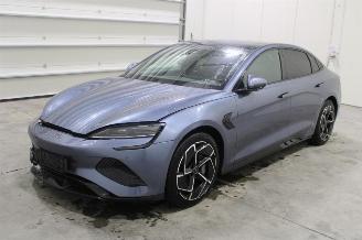 krockskadad bil auto BYD SEAL  2024/9