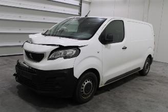 skadebil auto Peugeot Expert 2021/10
