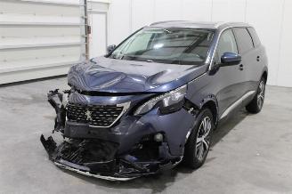 krockskadad bil auto Peugeot 5008 2018/5