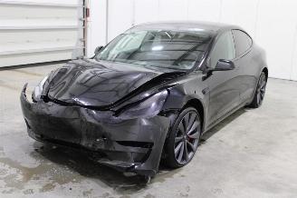 Voiture accidenté Tesla Model 3  2019/12
