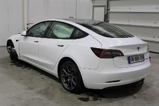 Tesla Model 3  picture 4