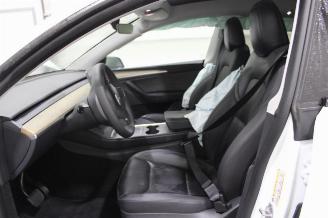 Tesla Model Y  picture 10