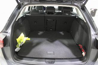 Volkswagen Golf  picture 18