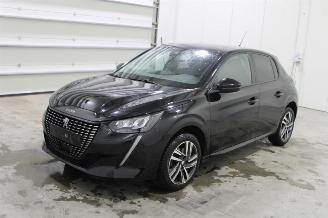 Damaged car Peugeot 208  2022/6
