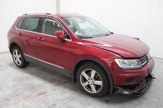 Vaurioauto  passenger cars Volkswagen Tiguan  2019/6