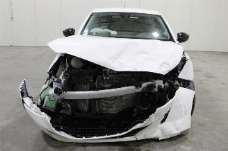 Peugeot 208  picture 21